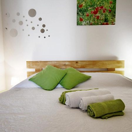 Apartments Novotny Banjol 外观 照片